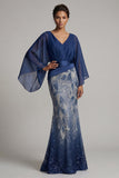 Robe sirène scintillante à col en V bleu marine avec manches de cape
