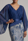 Robe sirène scintillante à col en V bleu marine avec manches de cape
