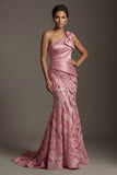 Robe sirène rose à une épaule scintillante de la mère de la mariée avec un nœud