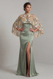 Robe de la mère de la mariée en satin vert clair avec une cape détachable