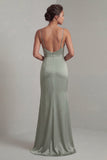Robe de la mère de la mariée en satin vert clair avec une cape détachable