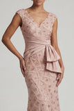 Robe de mère de mariée à col V à perles en blush à V