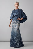 Robe de la mère de la mariée en sirène scintillante à longues fleurs bleu marine