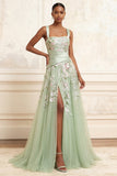 Robe de bal longue brodée en tulle sauge poussiéreuse à col carré avec fente