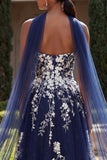 Robe de bal en tulle longue à fendre de la A Line, avec une écharpe au col