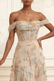 Longue robe de bal de promo à corset champagne à épaules dénudées, appliquée