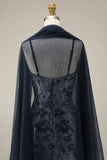 Robe longue de bal en broderie florale ombré à sequins avec châle en tulle