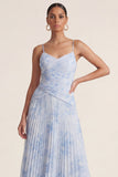 Robe d'invitée de mariage bleu clair à bretelles fines plissée imprimé floral