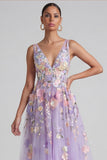 Robe midi fleurie à col en V appliqué lilas