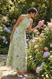 Longue robe formelle longue à la ligne fleurale fleurale A brodée à col nu