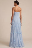 Robe longue blanche de réception de mariage blanche sans bustiers, fleurie appliquée à l’applique et à la ligne A