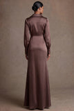 Robe pour mère de la mariée chocolat en satin col V longue fourreau