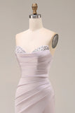 Robe longue de bal de bal en satin sirène violet clair violet à perles et perlée