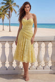 Robe midi en dentelle froncée Yellow Sweetheart