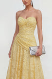 Robe midi en dentelle froncée Yellow Sweetheart