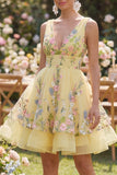 Robe mini fleurie brodée en tulle jaune à col en V