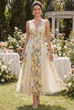 Robe midi fleurie brodée en tulle en A-Line champagne à col en V