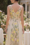 Robe midi fleurie brodée en tulle en A-Line champagne à col en V