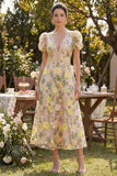 Robe midi fleurie brodée en A en tulle champagne à col en V avec manches bouffantes