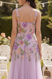 Robe midi fleurie brodée en tulle lilas à col carré brodé