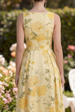 Robe florale Maxi A Line, jaune beurre à col en V plissé