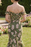 Robe longue sirène fleurie vert foncé avec volants