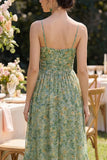 Robe fleurie haute à fleurs hautes en V verte poussiéreuse avec volants