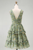Robe midi fleurie à col en V à décolleté vert poussiéreux froncé