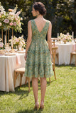Robe midi fleurie à col en V à décolleté vert poussiéreux froncé