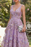 Robe midi fleurie perlée en col en V en tulle lilas ligne A