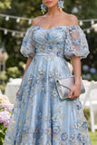Robe midi en tulle ligne A à lignes tombantes, bleu plissé et perlé