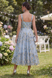 Robe midi fleurie midi plissée en tulle bleu ligne A