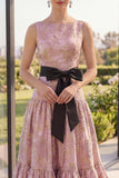 Blush Jacquard Boat Neck A Line Maxi Floral Dress avec nœud