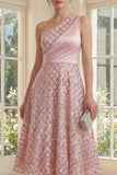 Blush à une épaule scintillante Une robe midi à nœuds en ligne