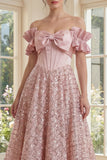 Corset à blush découvert Une robe Midi Line avec un nœud
