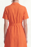 Robe de travail courte à boutonnage simple boutonné orange avec ceinture