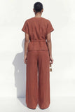 Costume longue femme à manche courte à manches courtes en caramel avec ceinture