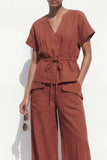 Costume longue femme à manche courte à manches courtes en caramel avec ceinture