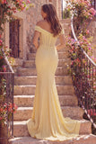 Robe de bal longue de bal jaune à épaules dénudées, corset de sirène à fronçages et perles