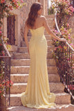 Petite robe de bal longue perle en perles franchées à la sirène jaune