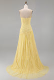 Robe longue de bal en lace A-line jaune amoureuse à fronçages