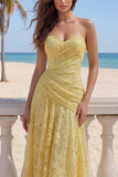 Robe longue de bal en lace A-line jaune amoureuse à fronçages