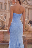 Corset long de bal orné de perles en satin satin sirène bleu bretelé