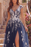 Robe de bal longue en tulle à col en V à fleurs en ligne marine