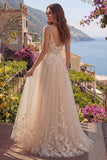 Robe longue de bal longue en tulle en ligne A en champagne avec appliqués