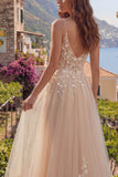 Robe longue de bal longue en tulle en ligne A en champagne avec appliqués
