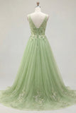 Robe de bal longue à bretelles fines verte à bretelles fines avec des appliques