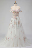 Corset fleuri blanc scintillant perlé sur les épaules Une robe de mariée longue ligne