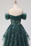 Robe longue de bal de bal à paillettes vert foncé étincelante en ligne en A décollée sur l’épaule, corset à fronçages