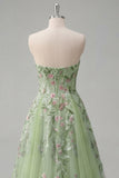 Robe de bal de bal verte fleurie brodée en ligne A en forme de robe de bal